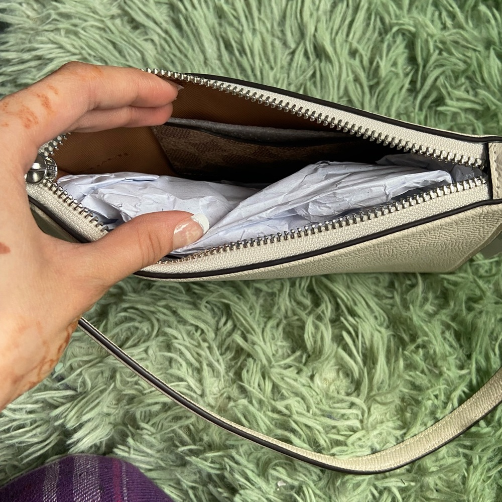 Zip Leather Pouch Shoulder Bag